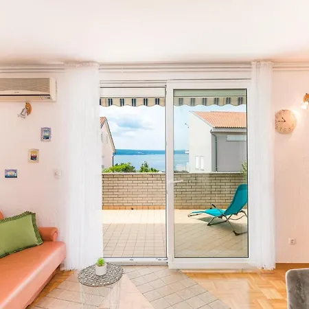 Apartment Blue Pearl